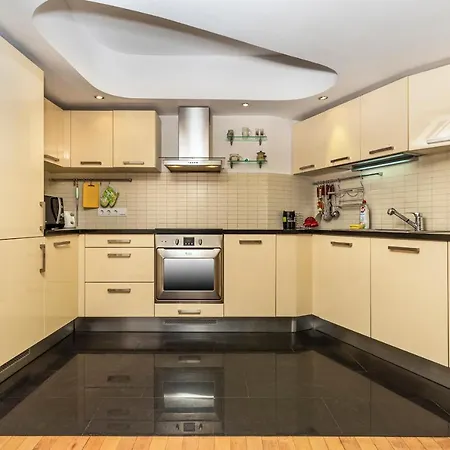 Apartment 2bd-2bthr Close To The Ancient Town *