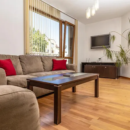 Apartment 2bd-2bthr Close To The Ancient Town