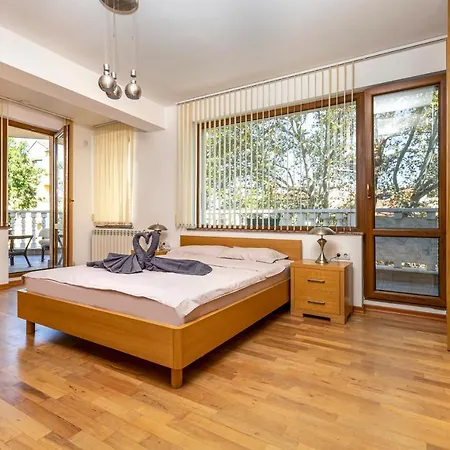 Apartment 2bd-2bthr Close To The Ancient Town