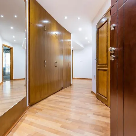 2bd-2bthr Close To The Ancient Town Apartment *